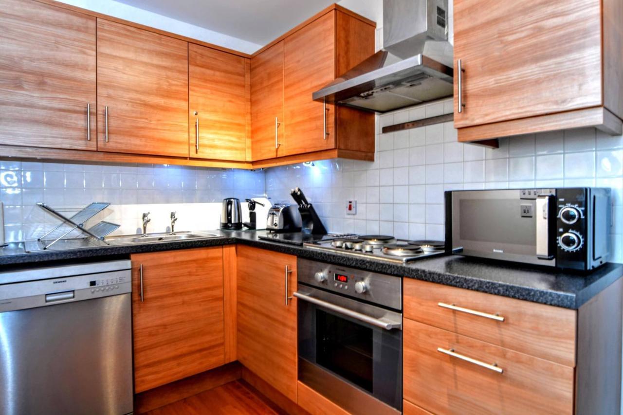 Stylish City Centre Apartment - Home From Home With Fully-Equipped Kitchen, Smart Tv, Netflix, Superfast Wifi, Free Parking, Self Check-In - By Brightleap Apartments Милтон-Кейнс Экстерьер фото